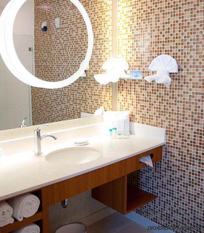 Springhill Suites By Marriott Houston Бейтаун Номер фото